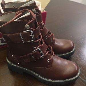 NIB So Finleyy Burgundy Boots